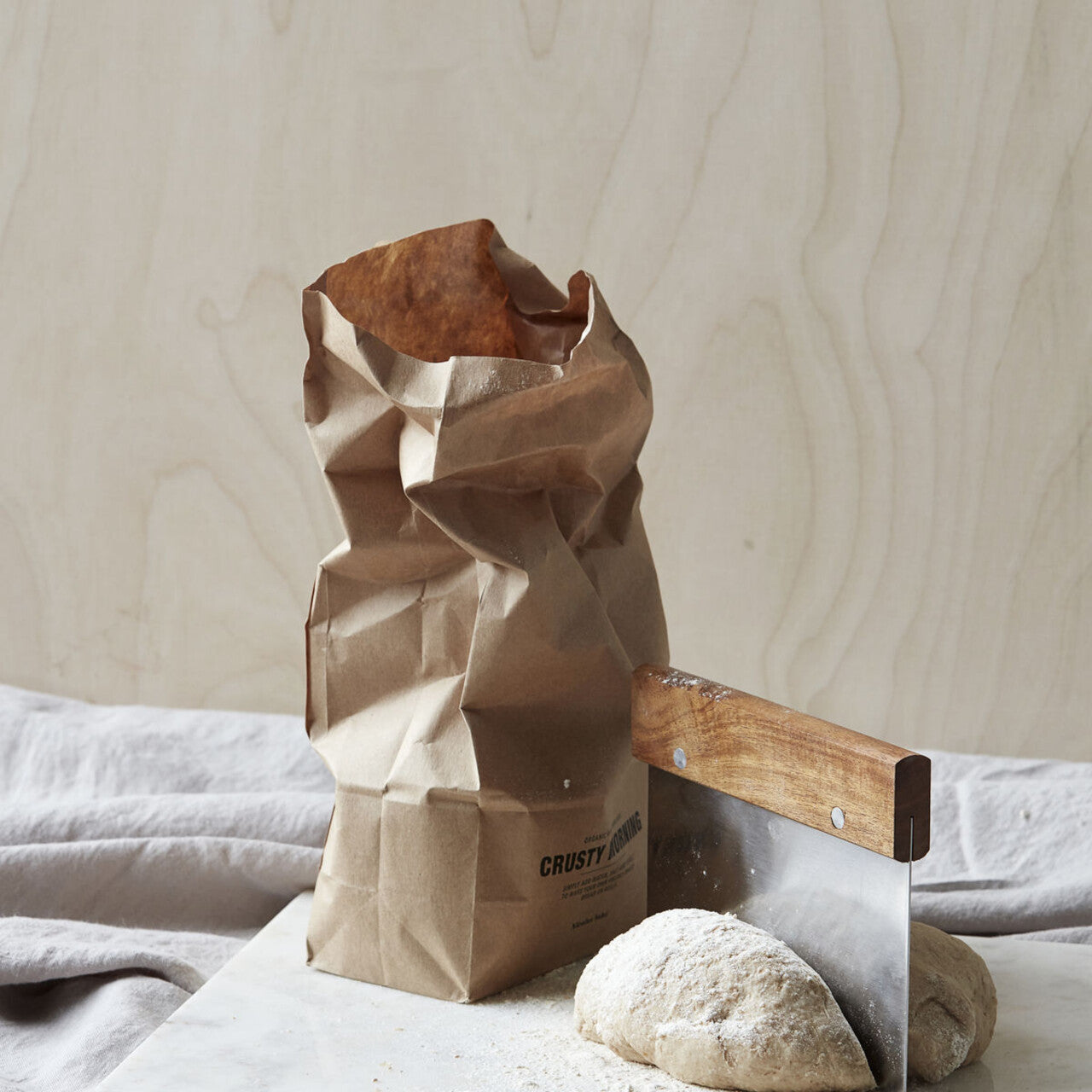 Dough cutter, Nature