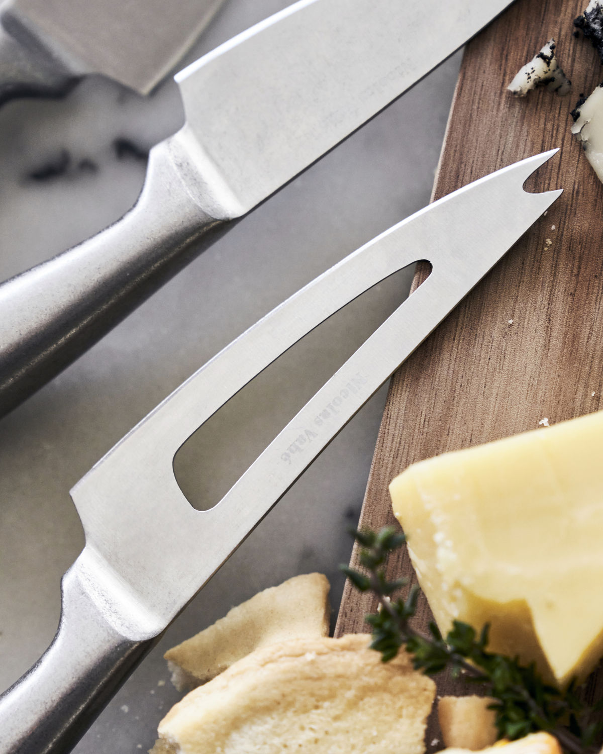NVCheese Knives, Nature