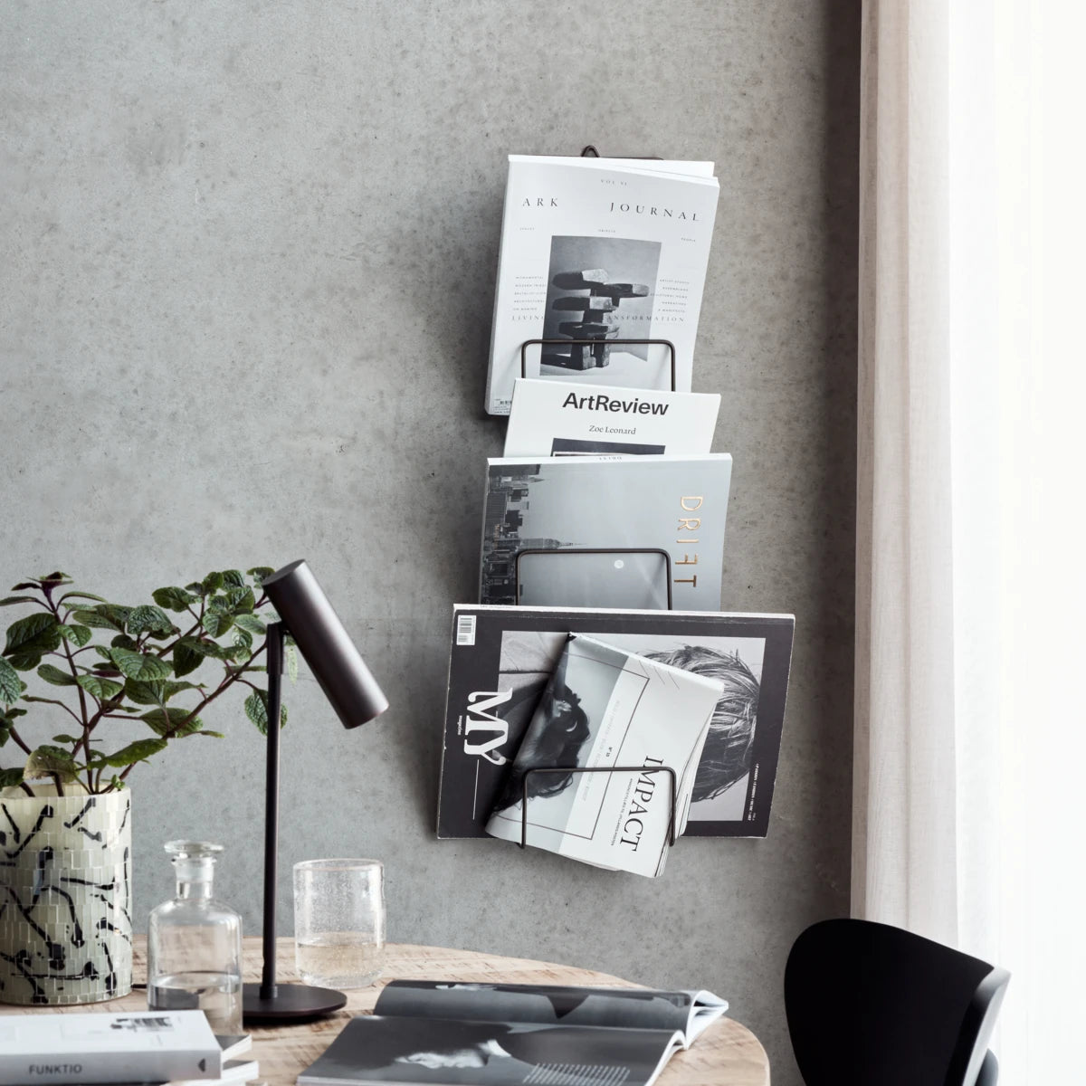 Magazine holder, HDMag, Antique