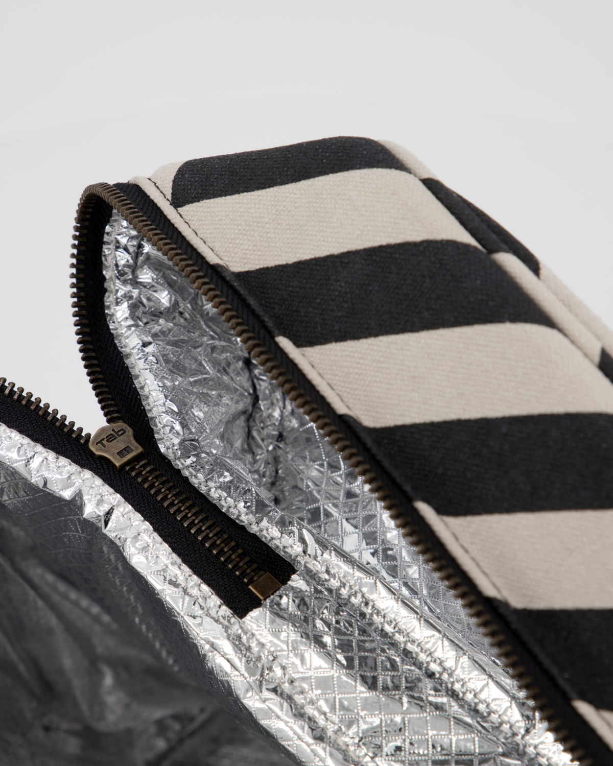 Cooling bag, HDsatt, Black; offwhite