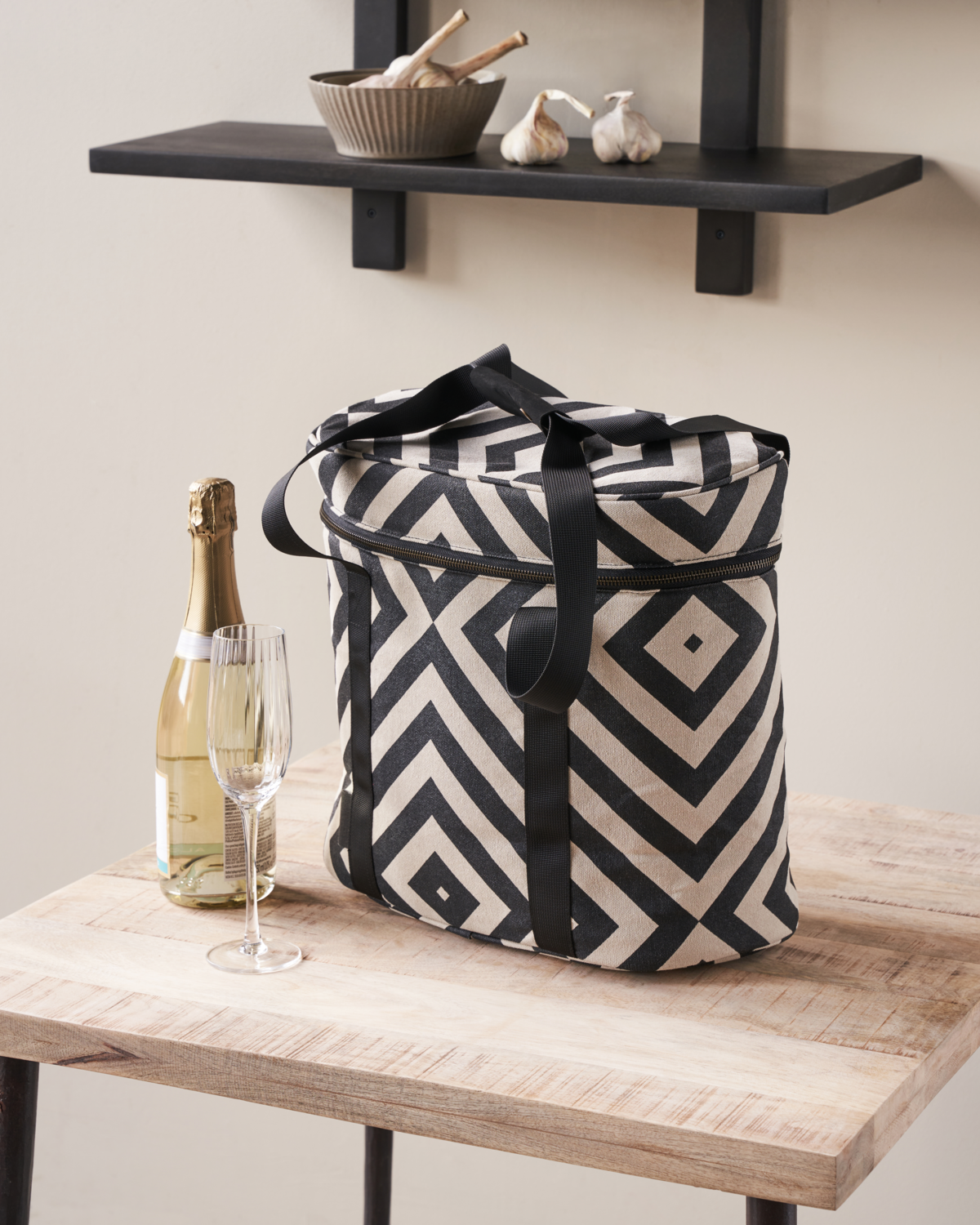 Cooling bag, HDsatt, Black; offwhite