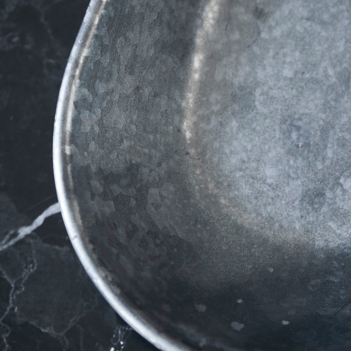Serving dish black brown 2