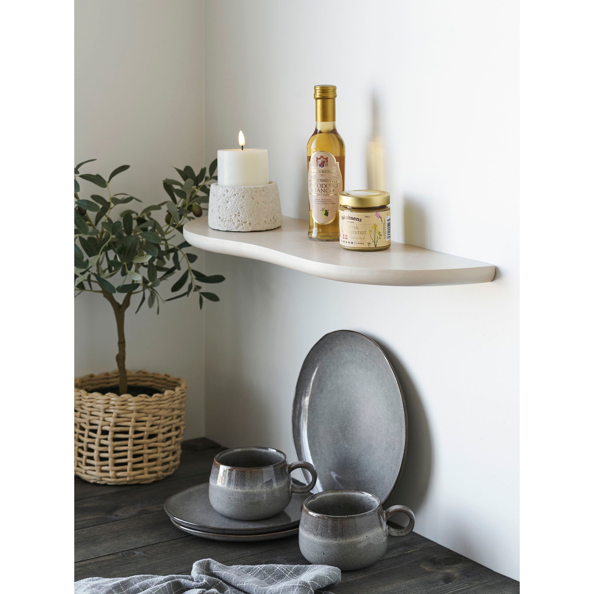 Botta wall shelf, beige