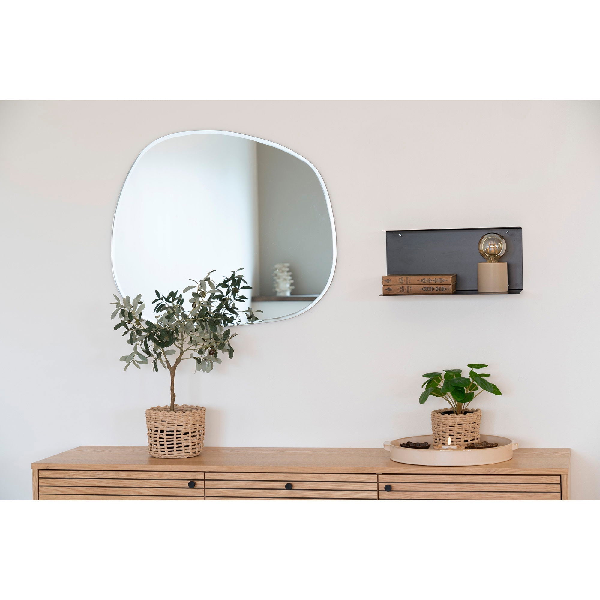 Lille Wall Sheld, steel, black