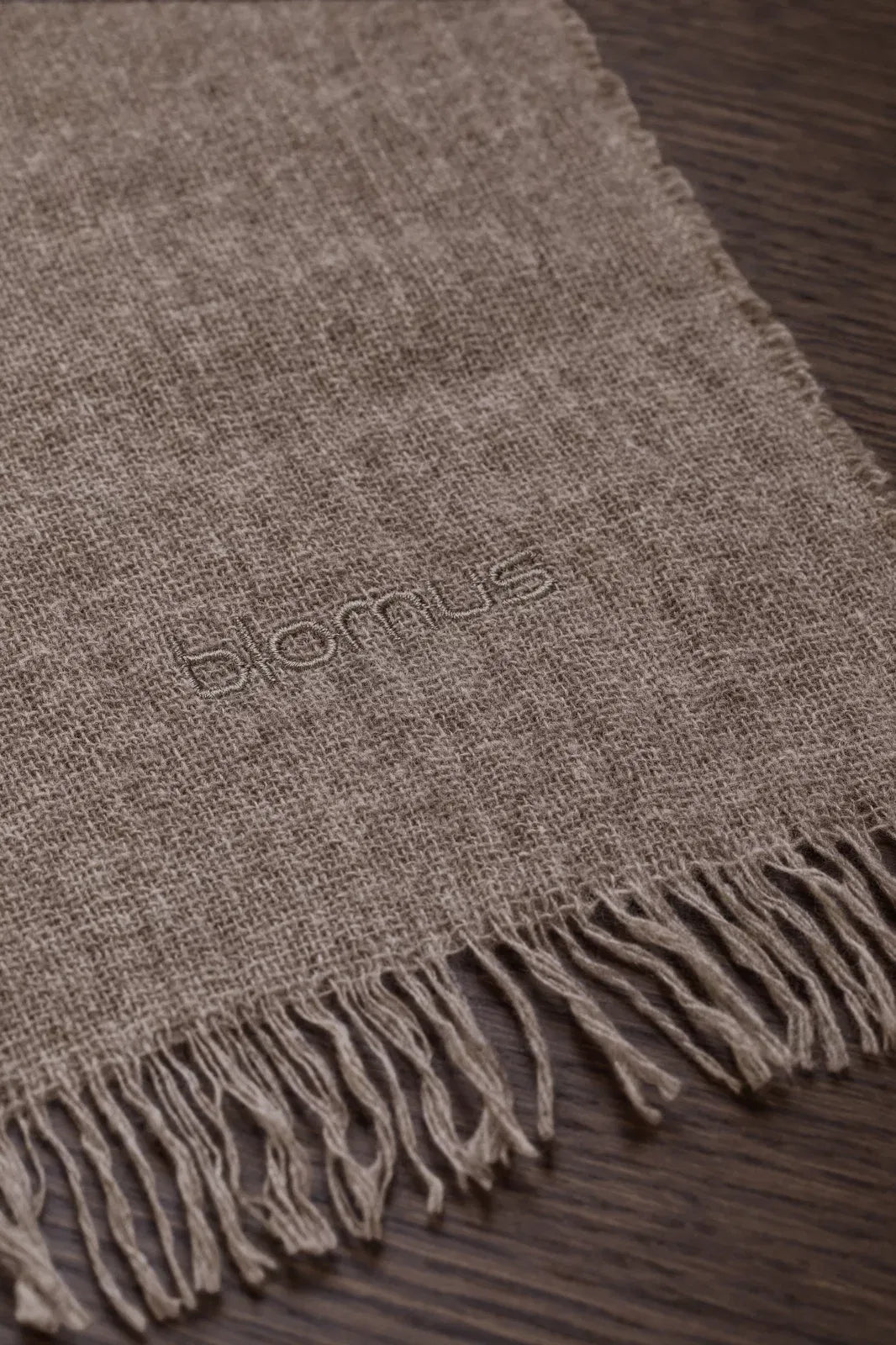 Throw B 130 cm. T200 cm Fungi