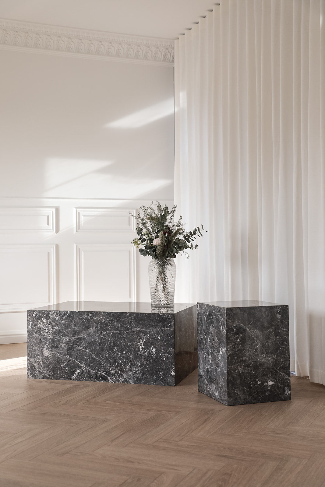 Phantom cube table 6007