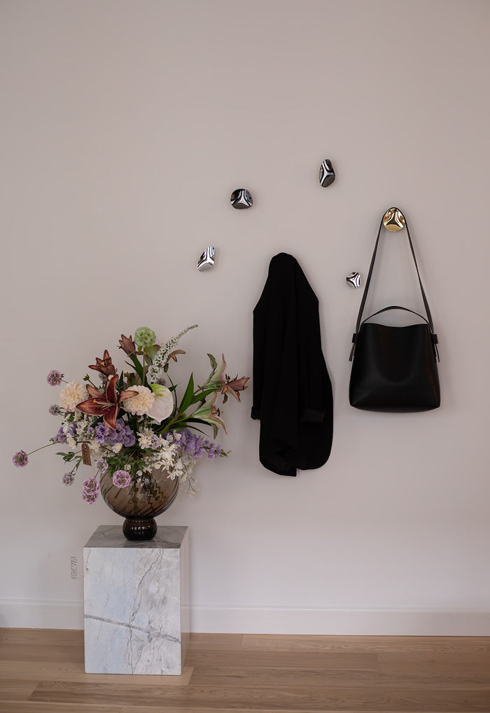 Amalia Hook Round Large Black Chrome