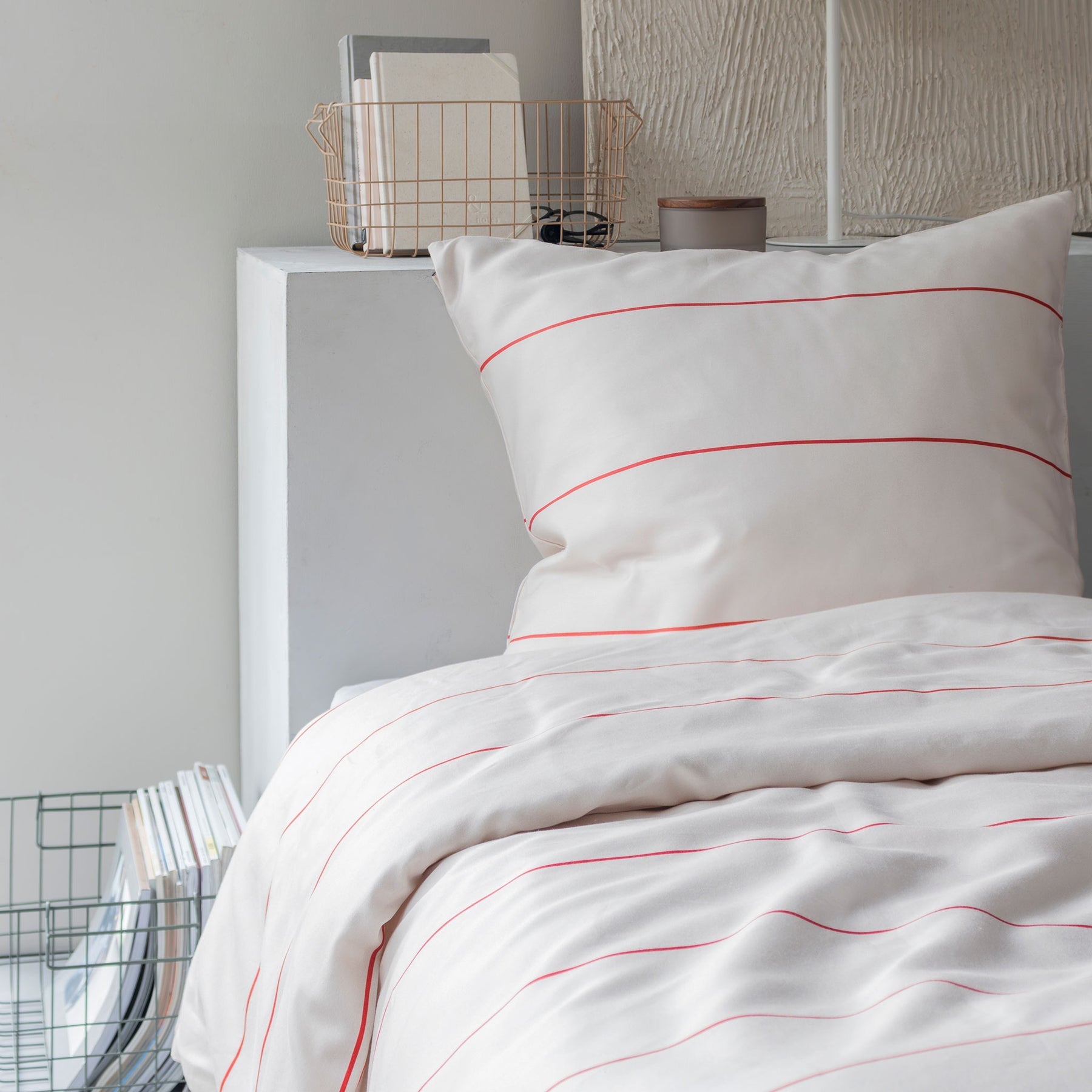 ALIGN bed set, Bright red/Sand