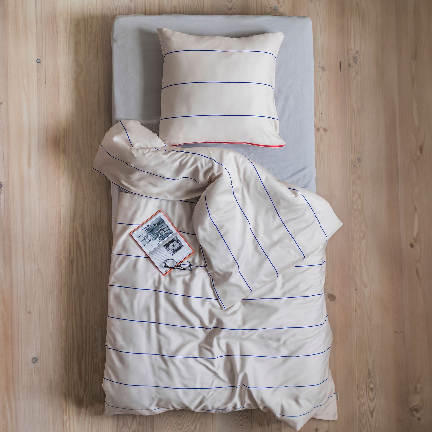 ALIGN bed set, Cobalt/Sand