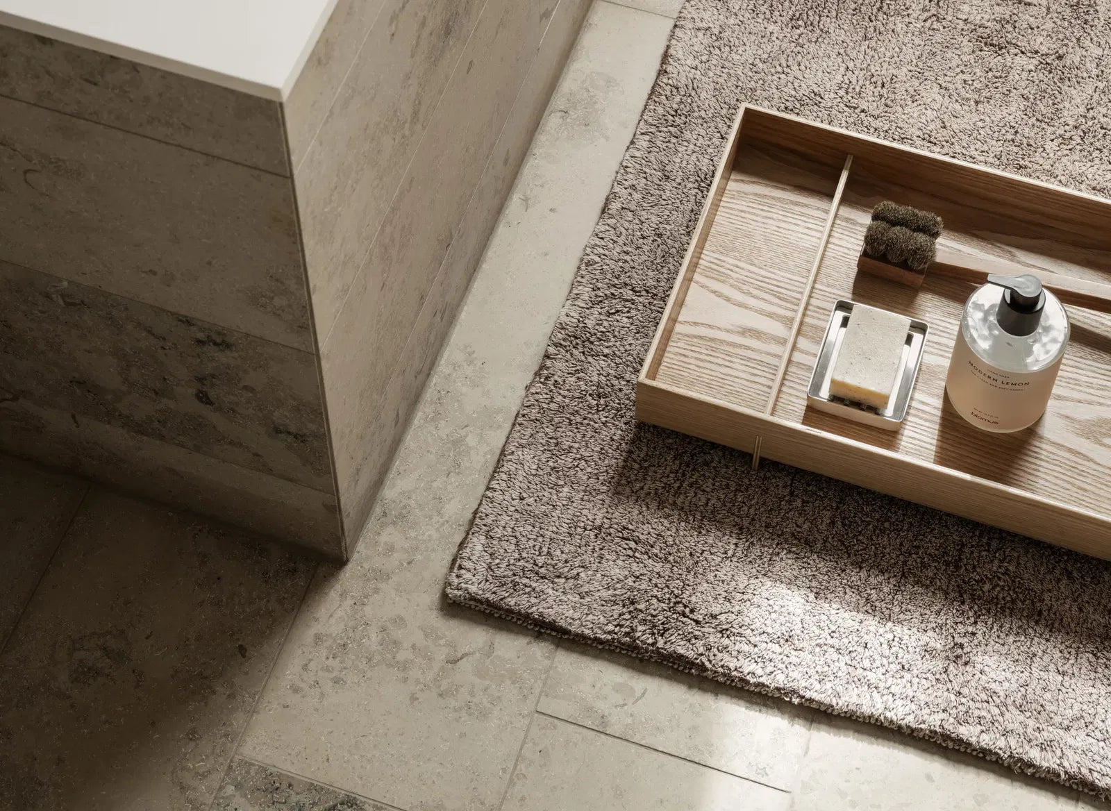 Refill hand soap scent modern lemon satomi white