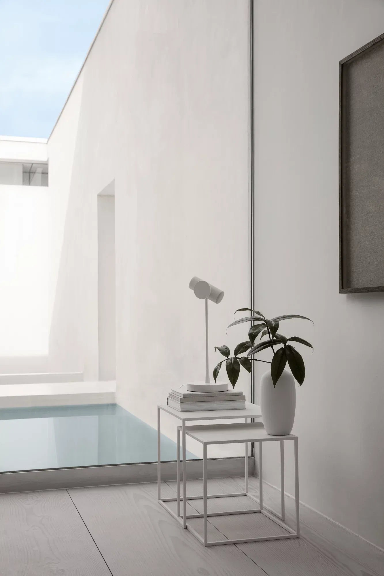 set of 2 tables fera with