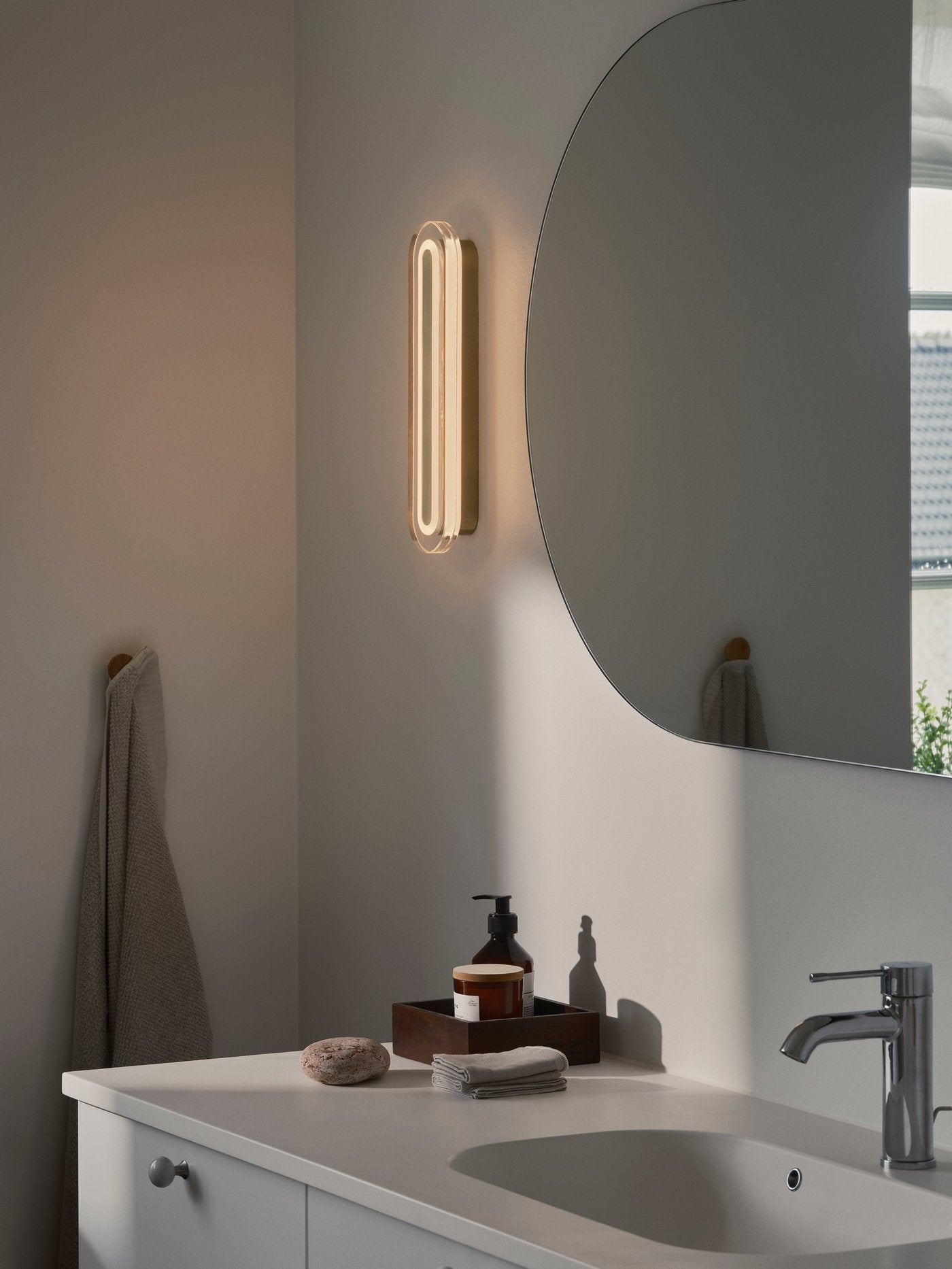 Cavara Wall light Brass