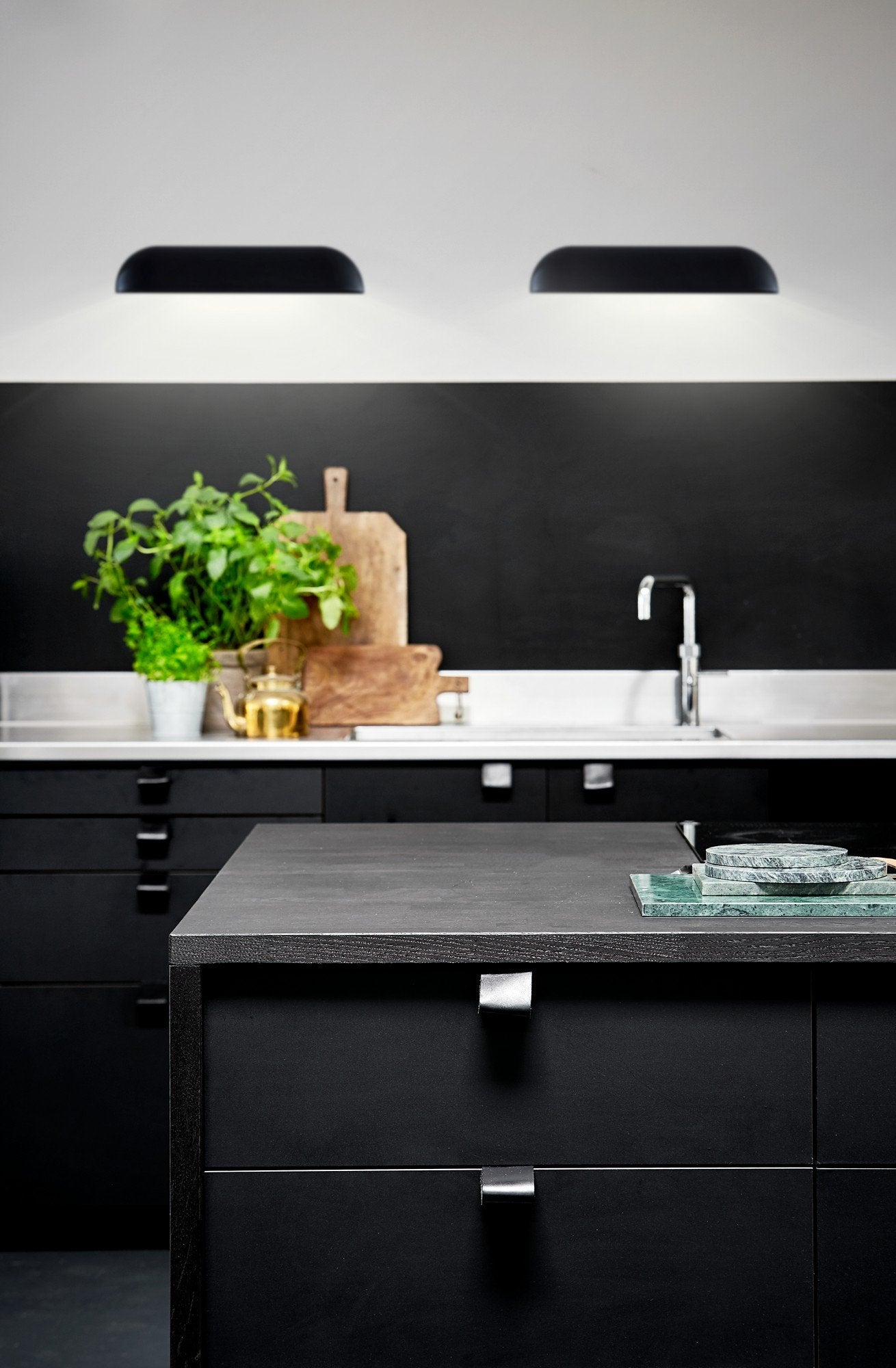 Front 36 - Væg - Sort