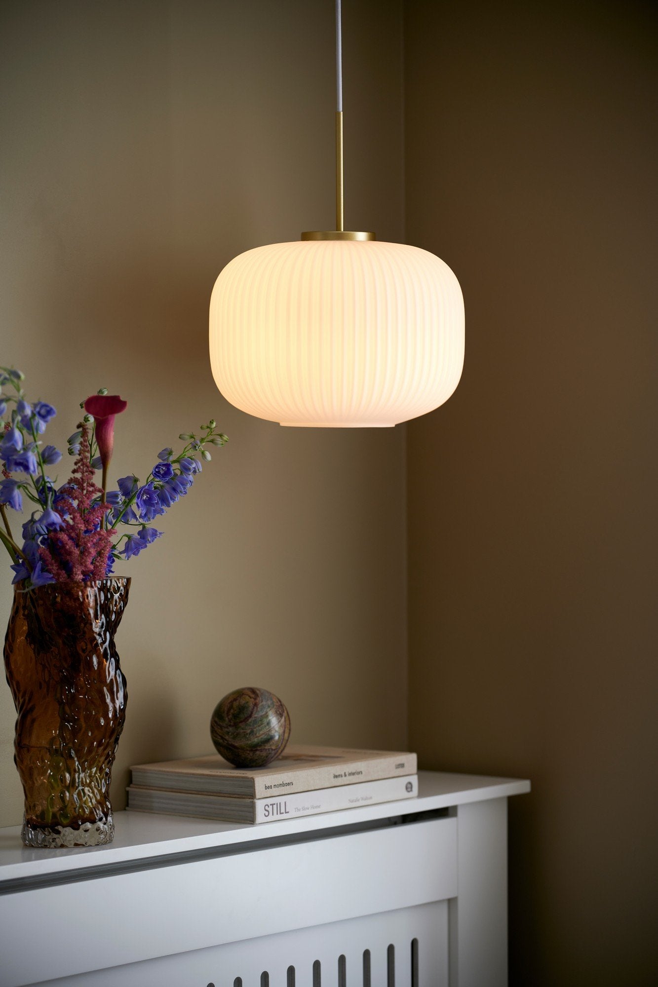 Milford 30 Pendant Opal white