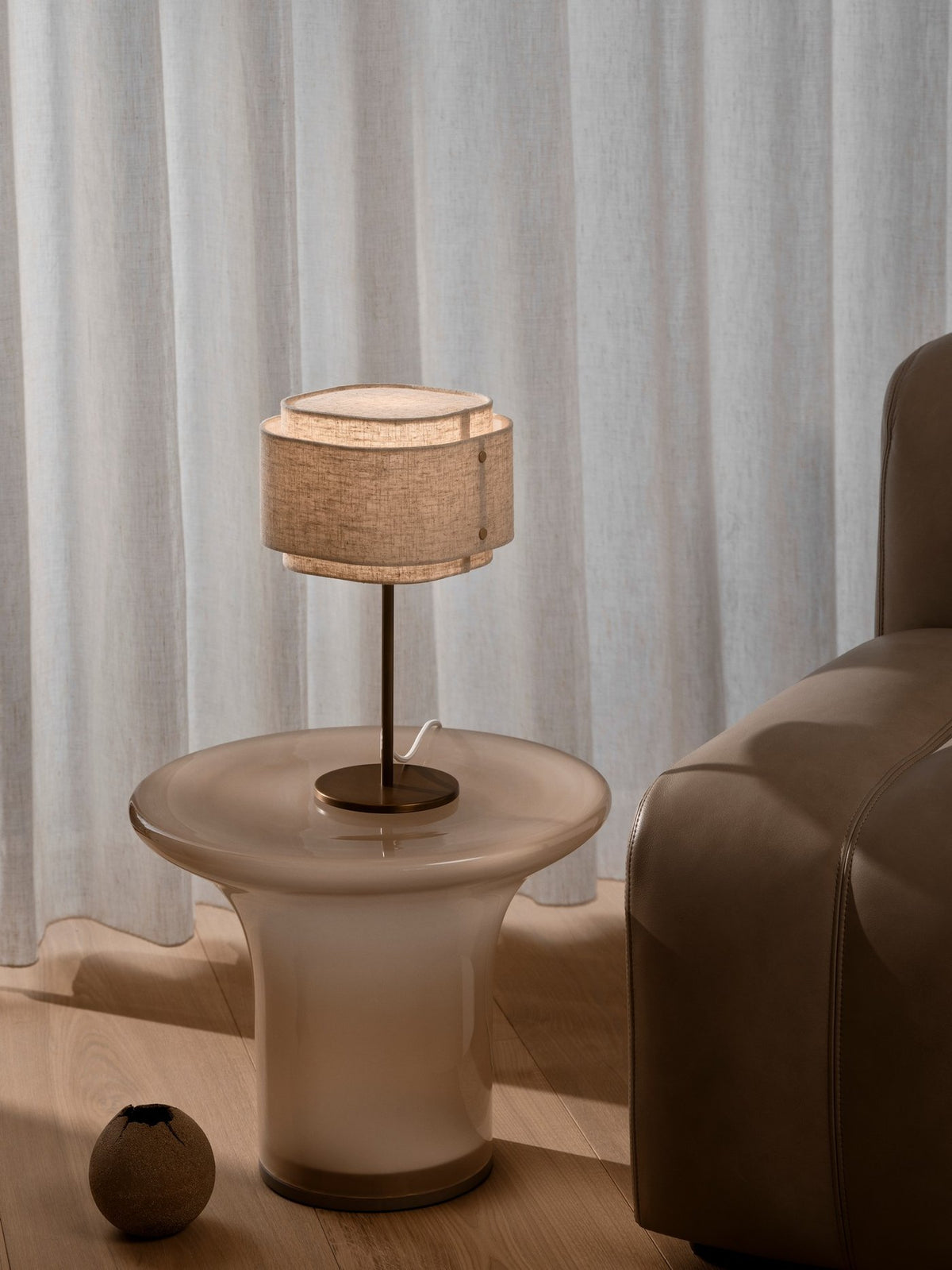 Takai bordlampe Beige