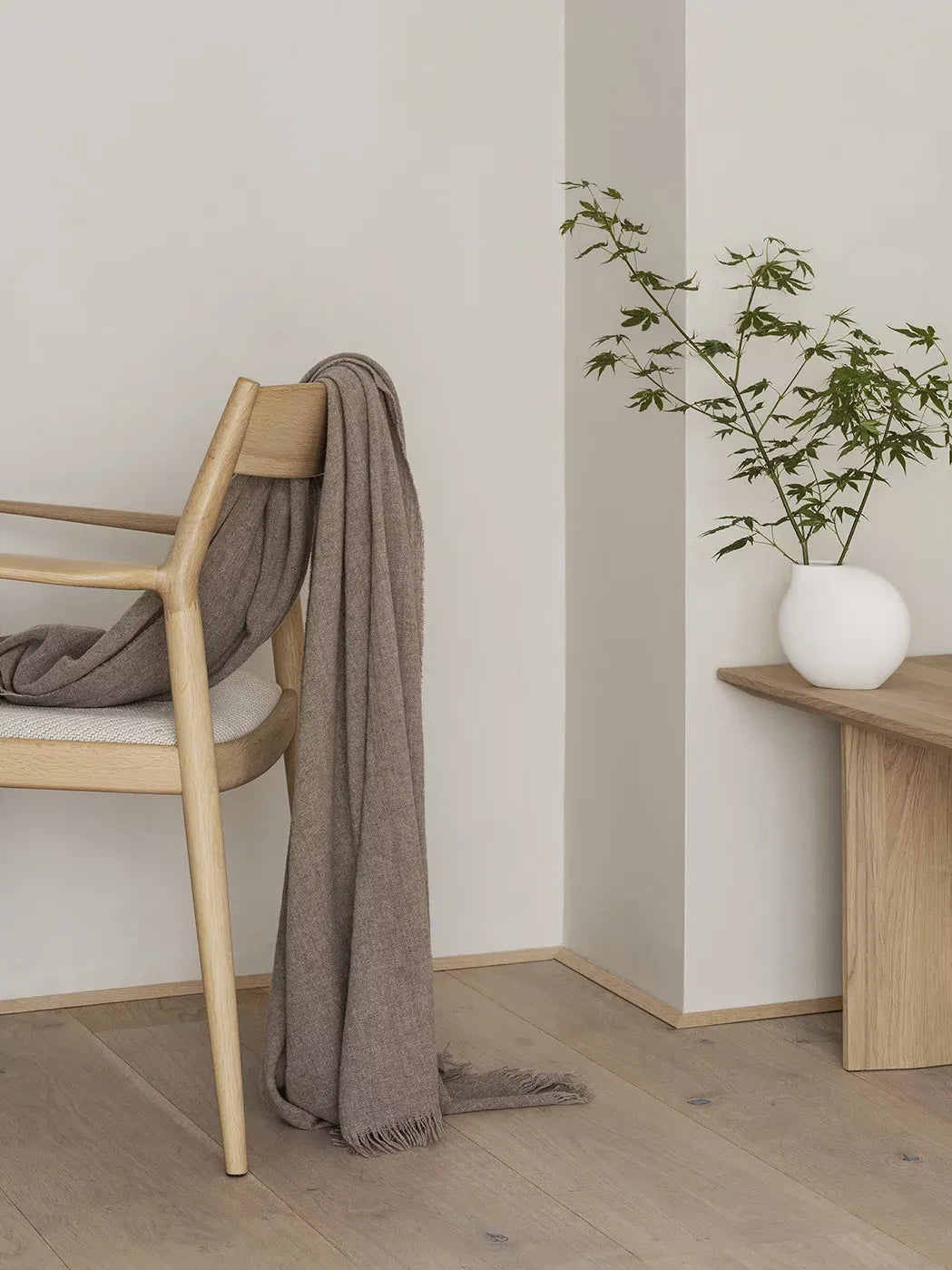 Throw B 130 cm. T200 cm Fungi