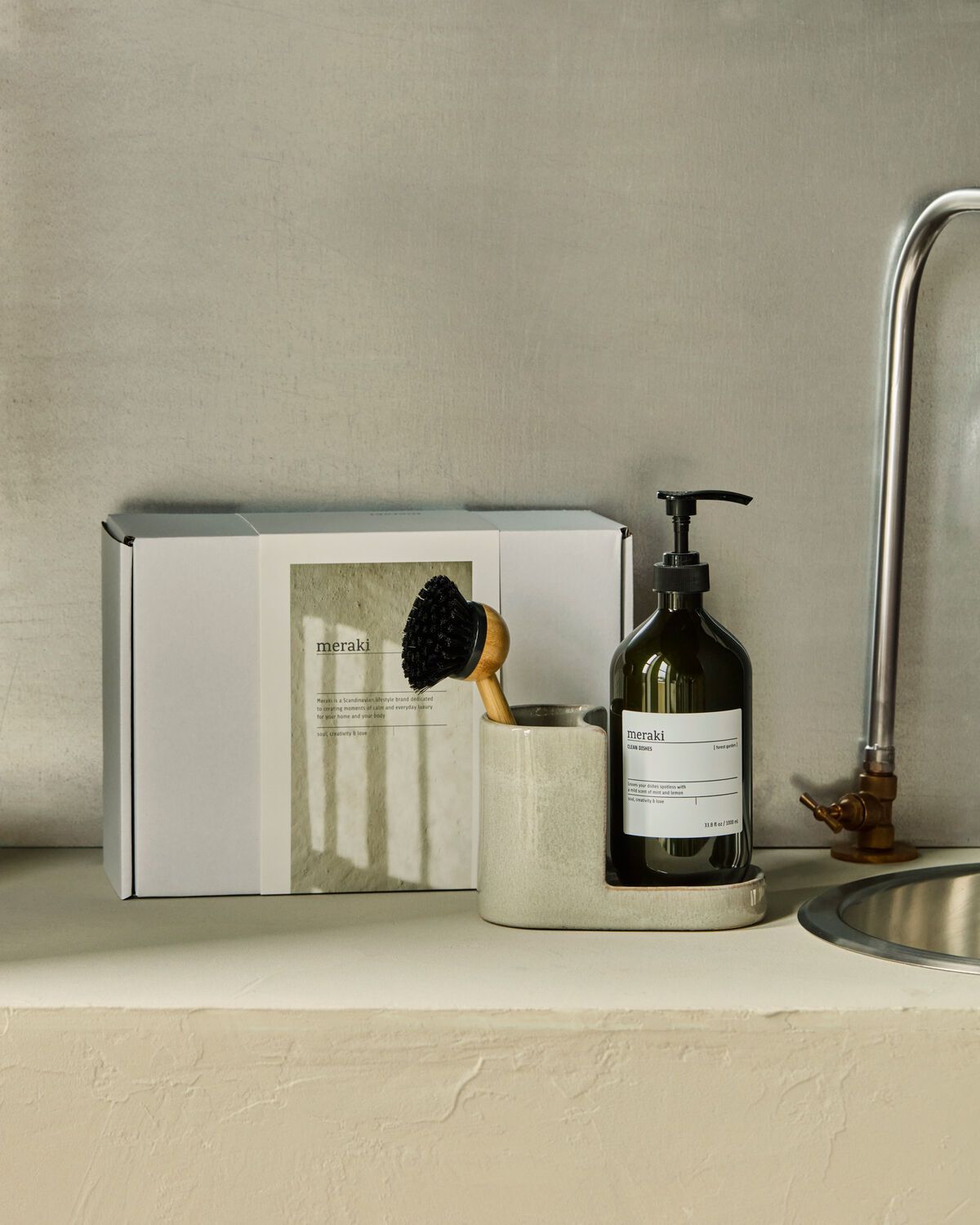 Gift box, Grey Holder + Nature Brush +