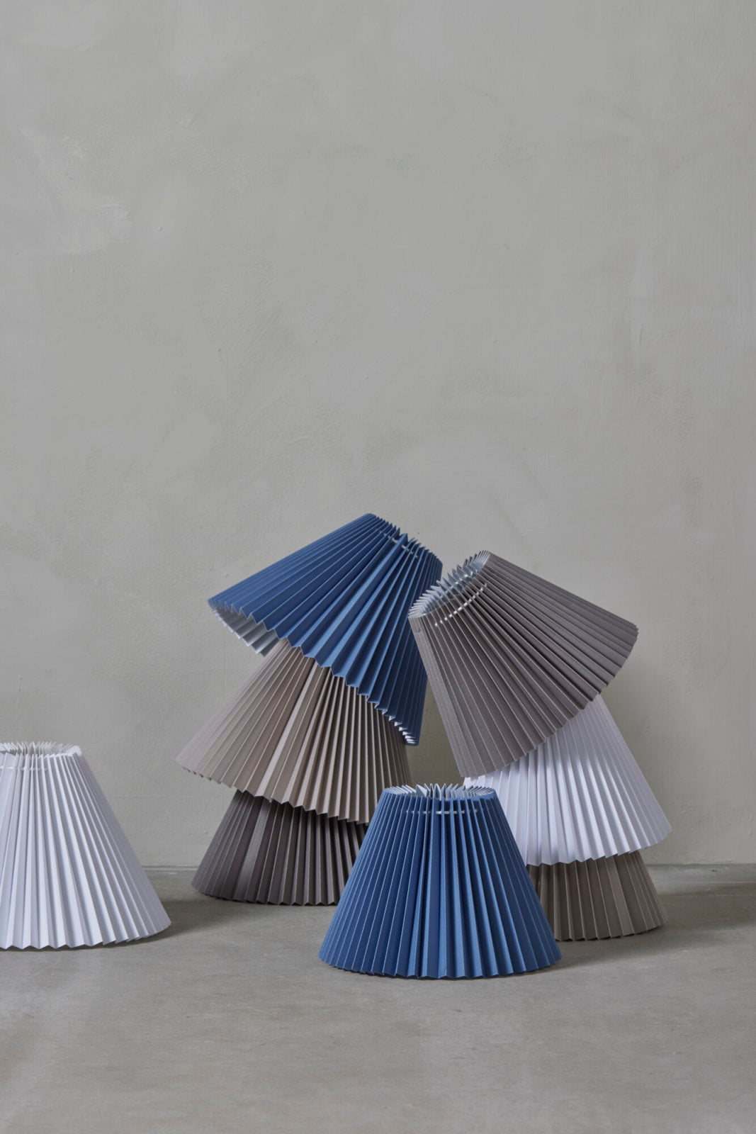 Pleatia shade 30x30x21 Grey