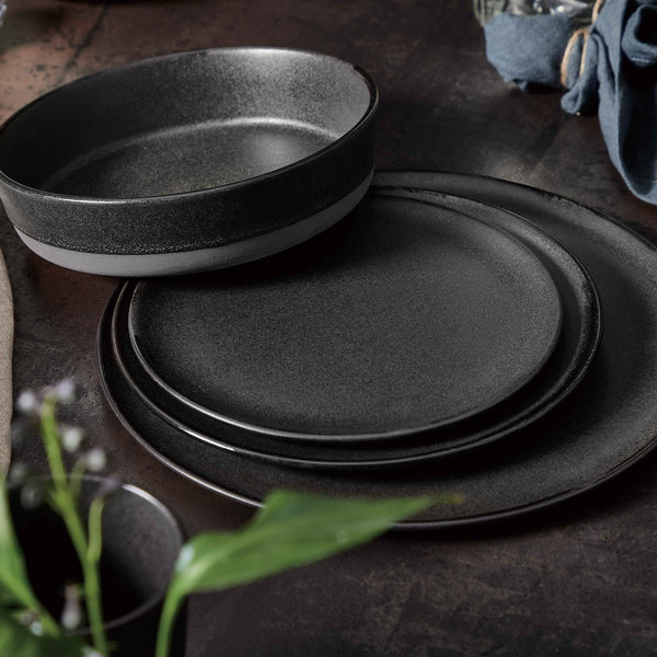 RAW Titanium Black - frokost tallerken 23cm