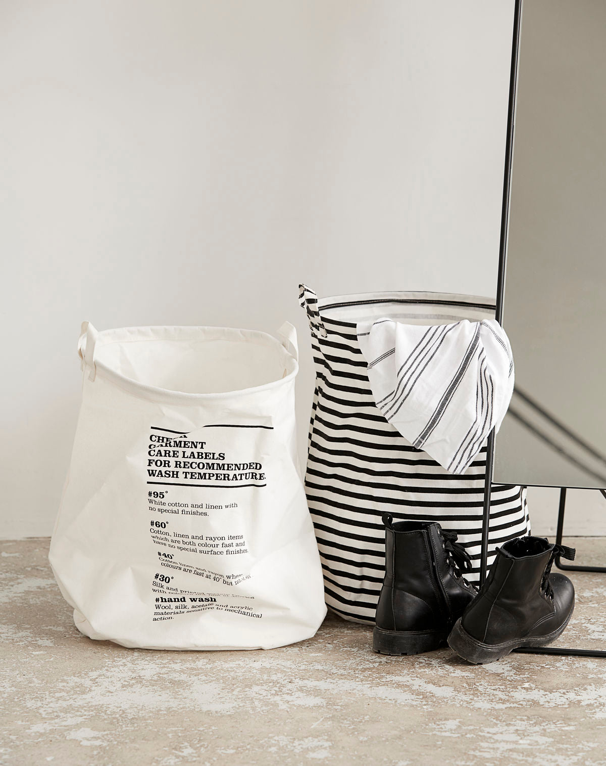 Laundry bag - HDStripes - black