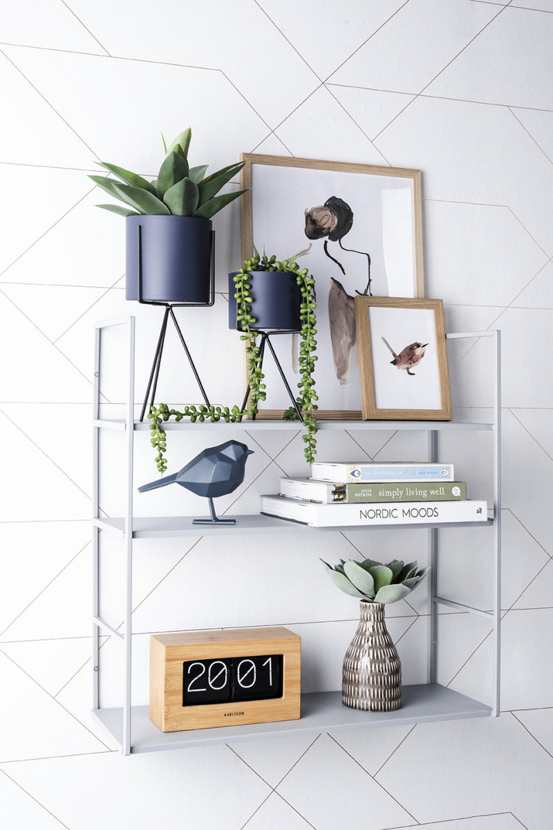Wall rack level warm gray