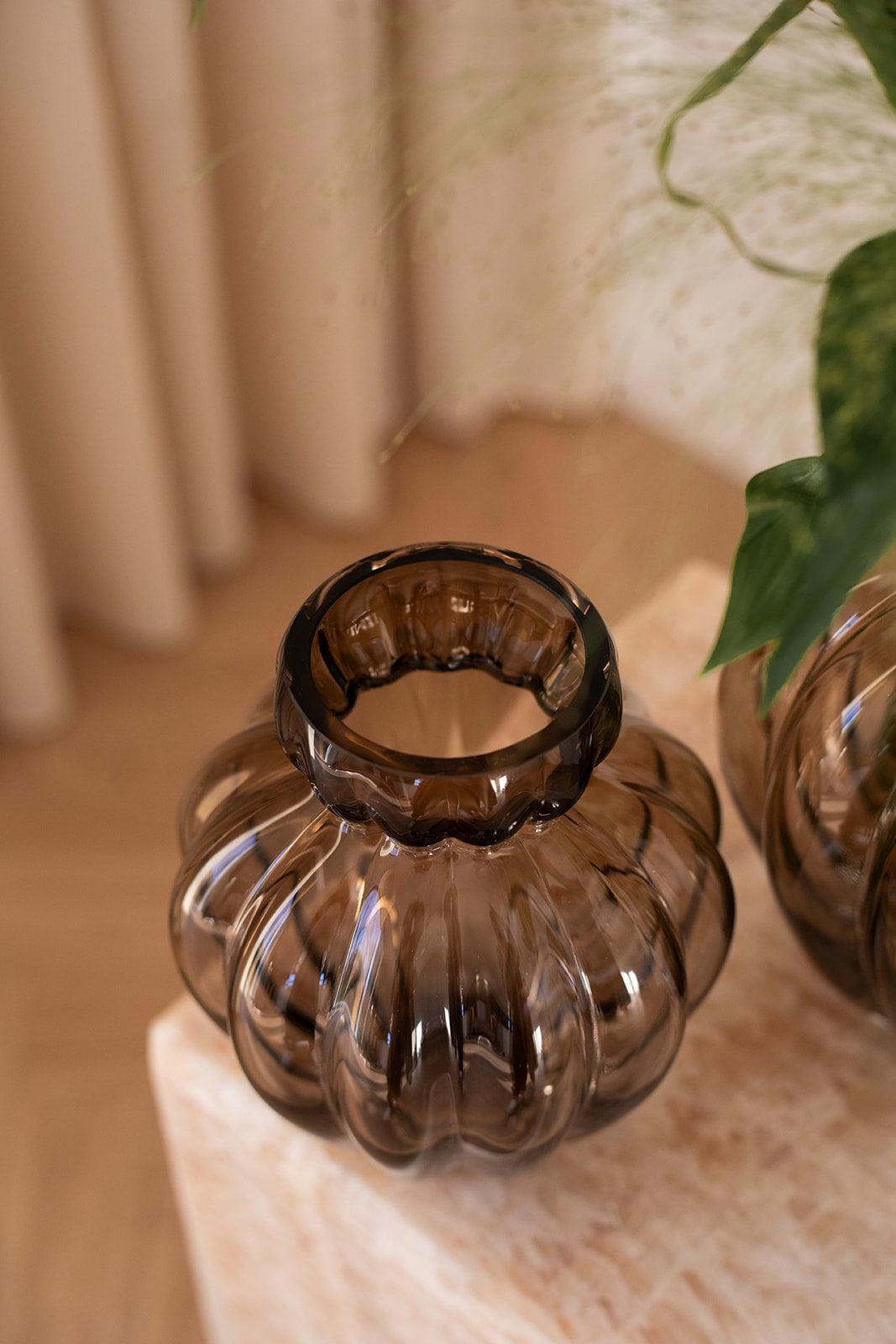 Audrey vase  small smokey brown