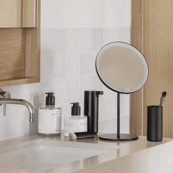 Hand lotion scent modern lemon satomi white