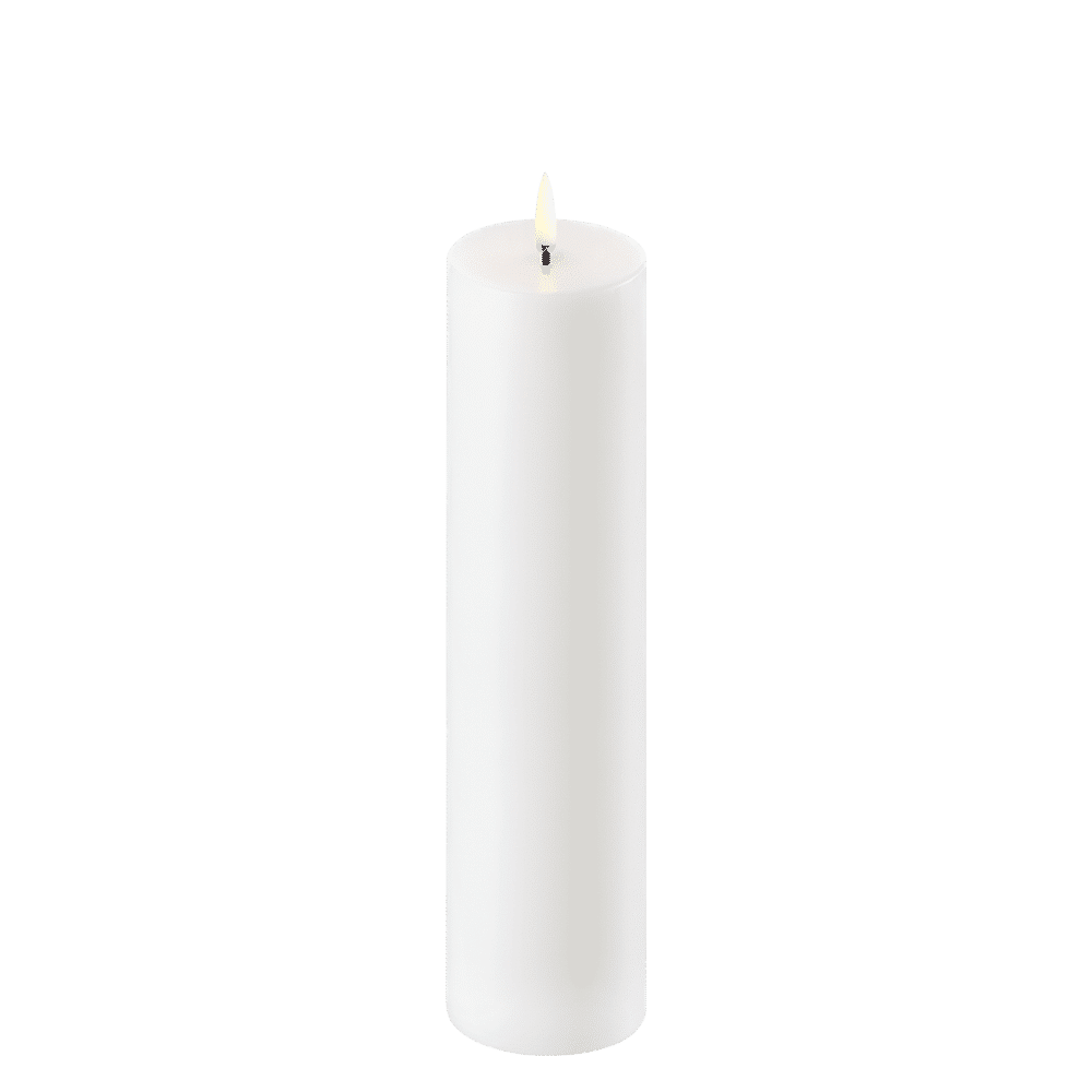 LED Pillar Candle - Nordic White - Ø5,8 x 22 cm