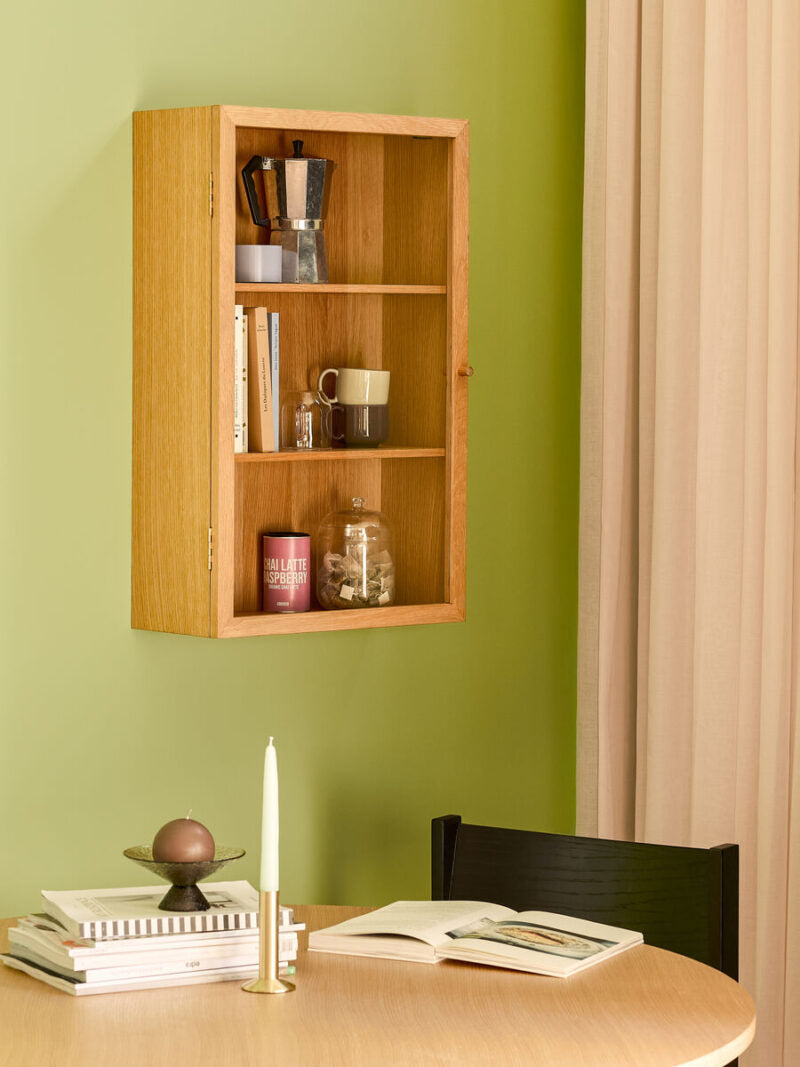 Panorama display shelf
