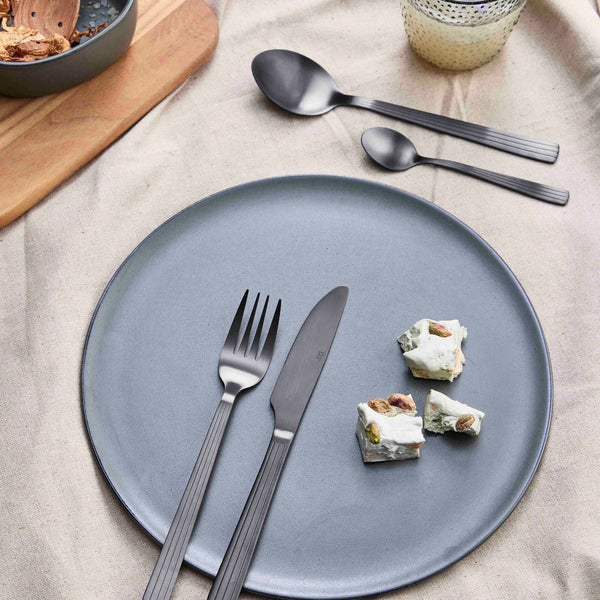 RAW - bestil 24 dele sæt mat sort