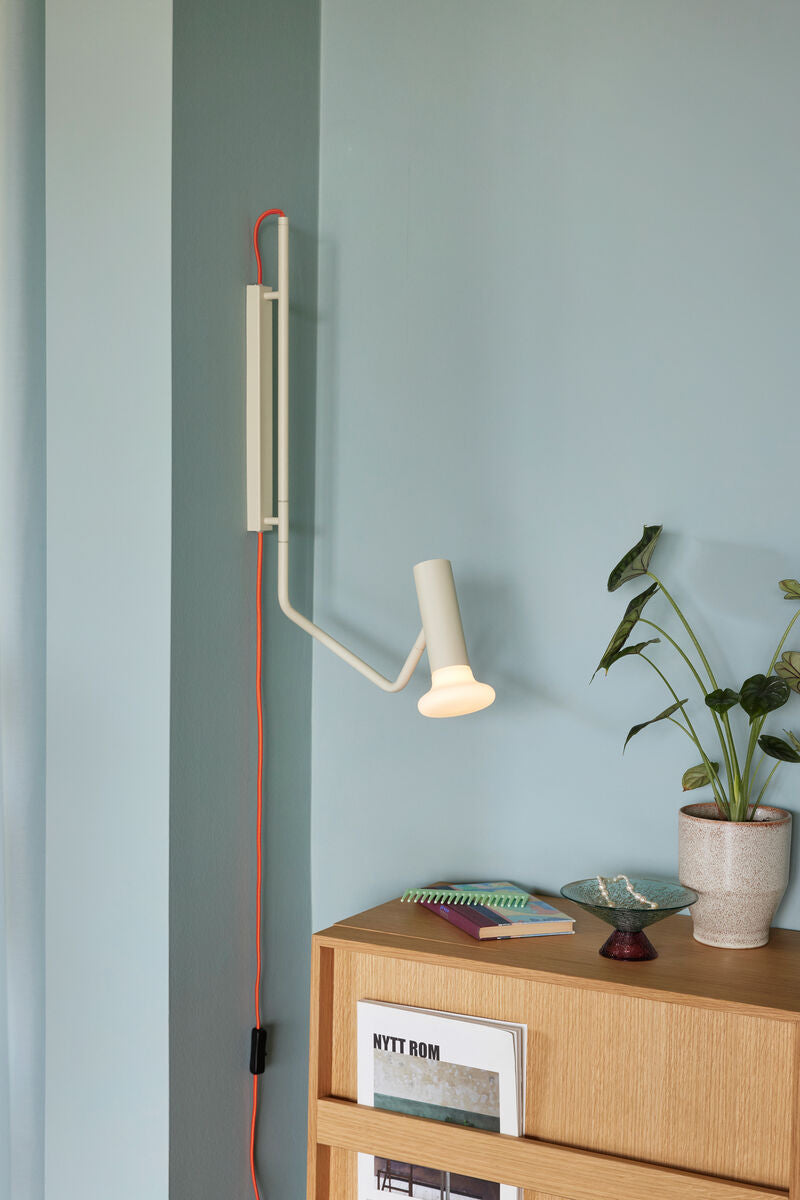 Wally wall light sand